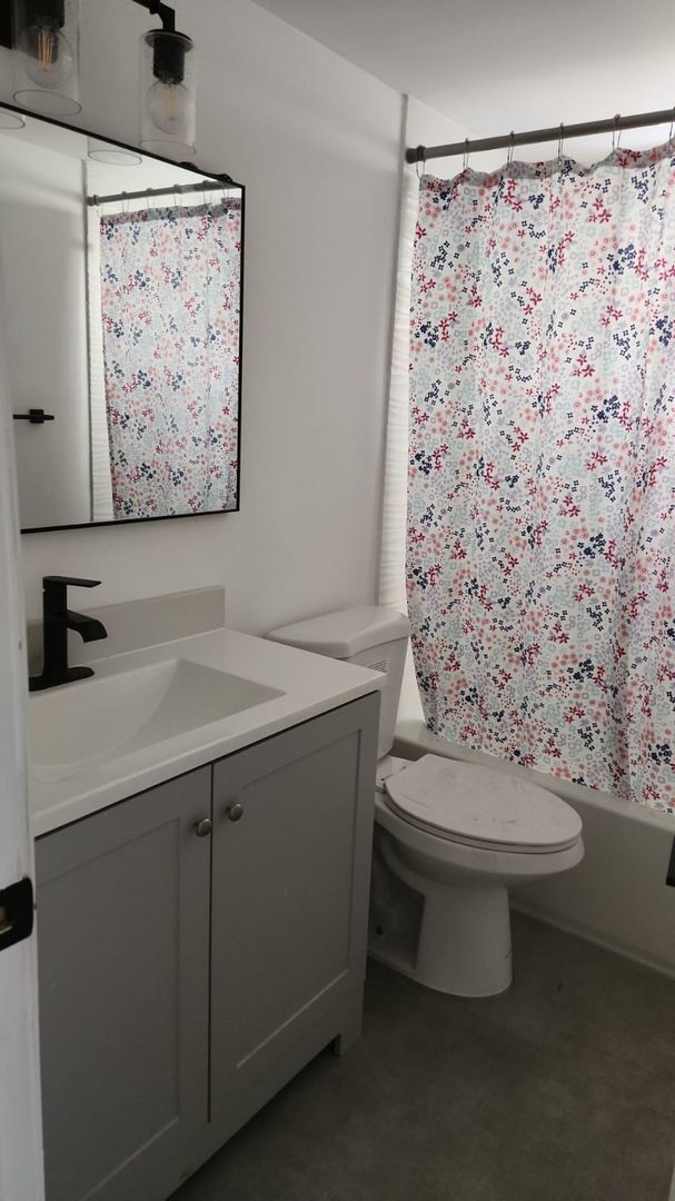 Building Photo - 467 Golden Isles Dr