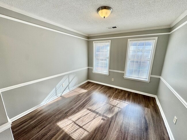 Building Photo - 4015 Hofburg St