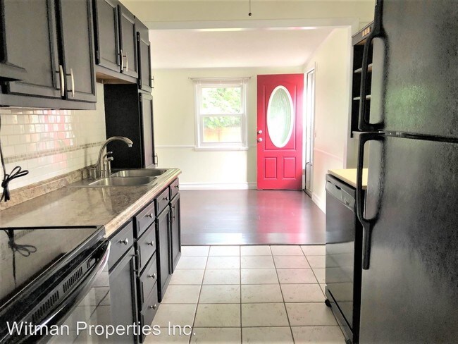 Building Photo - 3 br, 1 bath House - 66 White Birch Ave.