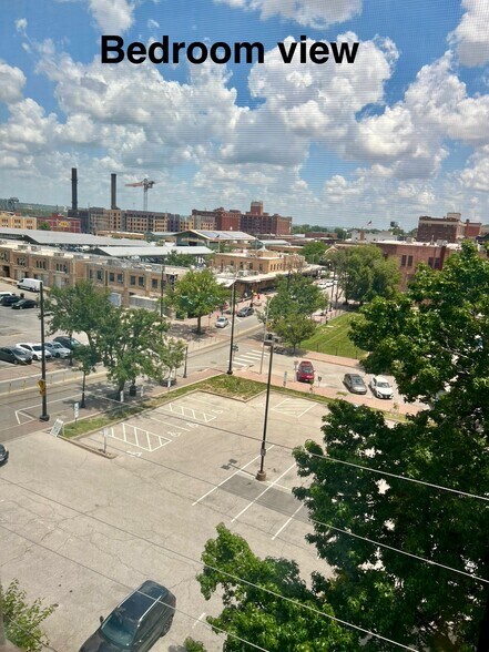 Building Photo - 509 Delaware Street