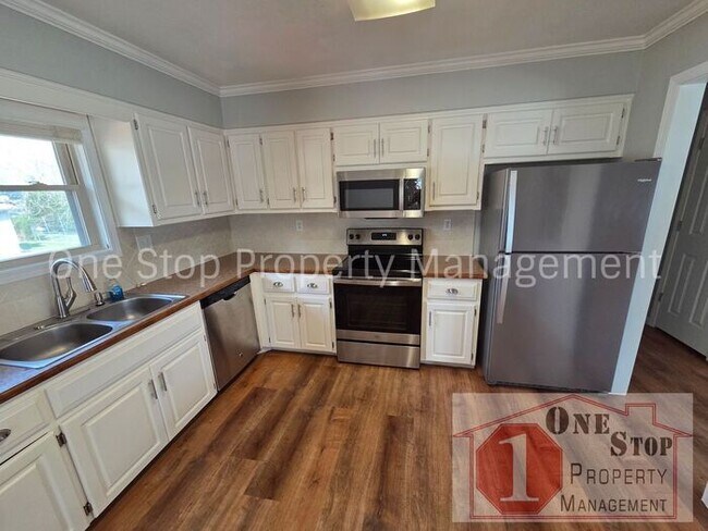 Building Photo - Gorgeous 3 Bedroom, 2.5 Bath in Kearney!