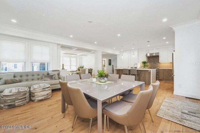 Building Photo - 1 Home Pl