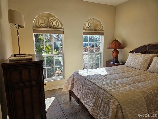 Building Photo - 1369 W Diamond Shore Loop