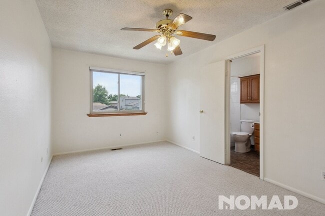 Building Photo - Charming 3BR House in Aurora
