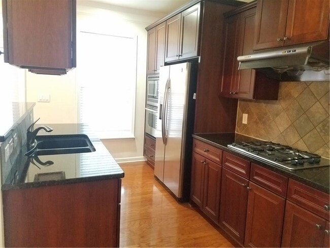 Building Photo - 11025 Brunson Dr
