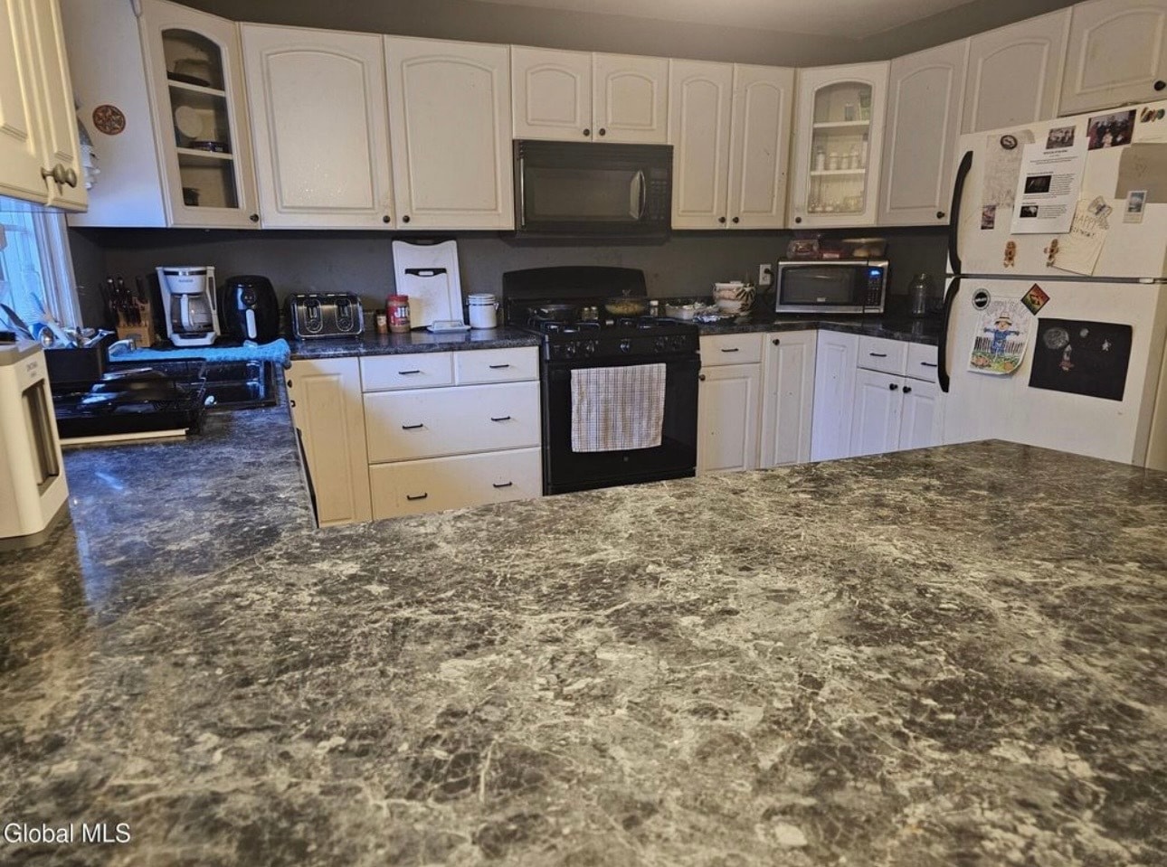 Building Photo - 3 9th St