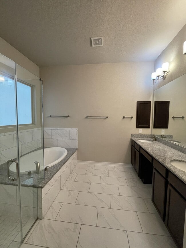 Building Photo - 2826 Winter Gorge