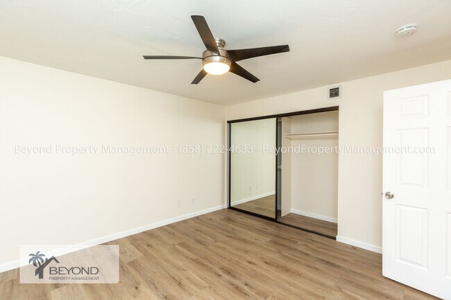Building Photo - OCEAN BEACH GEM , 2 BEDROOM 2 BATH WITH AS...