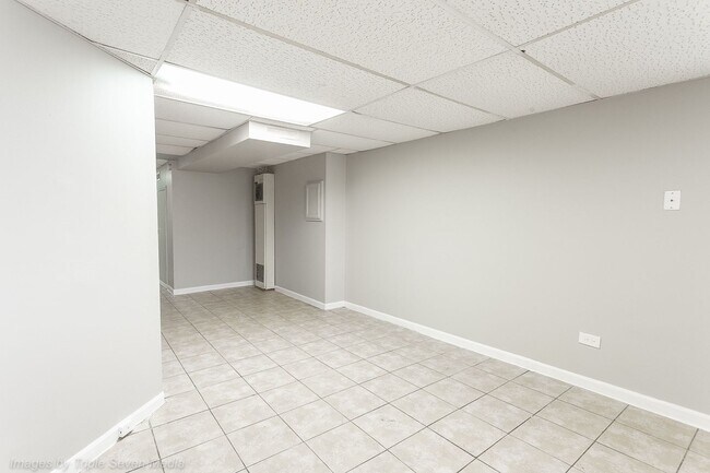 Building Photo - 3714 W Ferdinand St