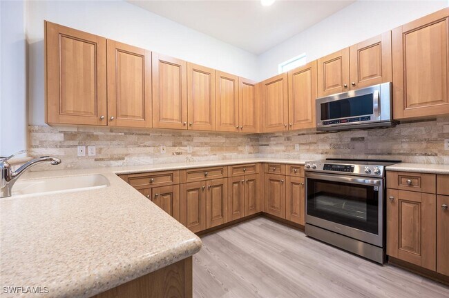 Building Photo - 10800 Fieldfair Dr