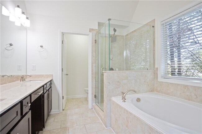 Building Photo - 2253 Lavista Ct NE