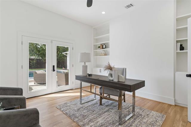 Building Photo - 6452 Lavendale Ave