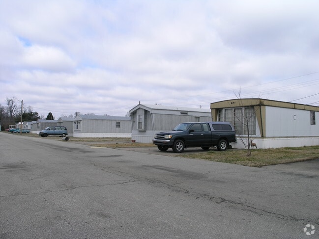 Building Photo - Logans Pointe