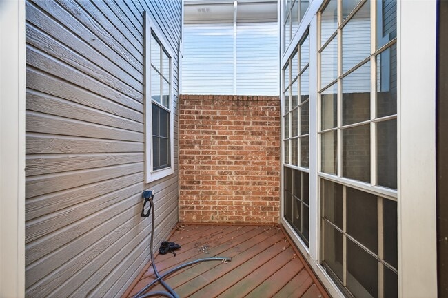 Building Photo - 12912 Kingsbridge Ln