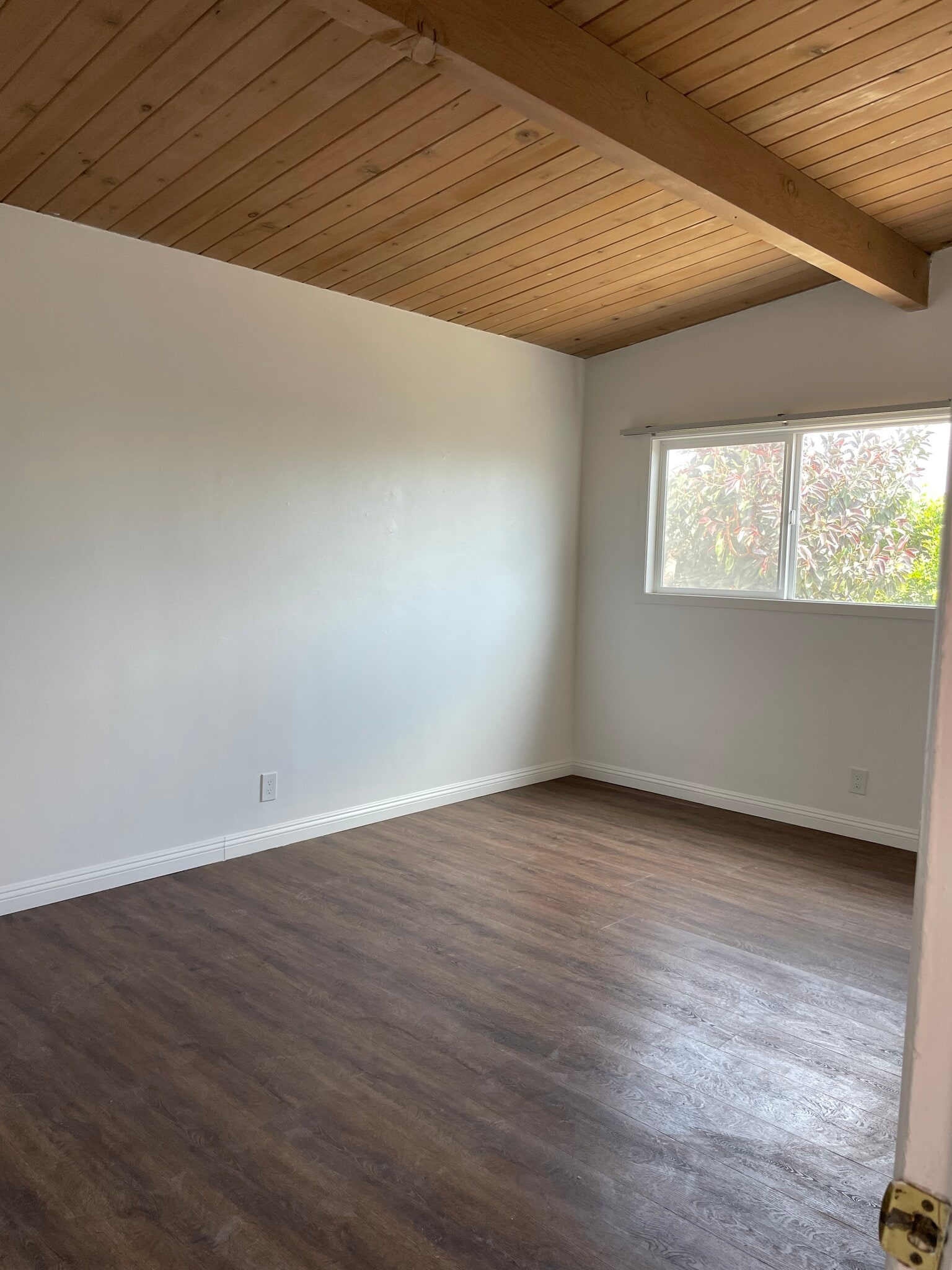 Building Photo - 2215 Mathews Ave