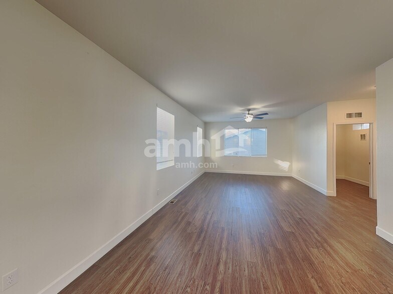 Building Photo - 4775 Crestone Peak St