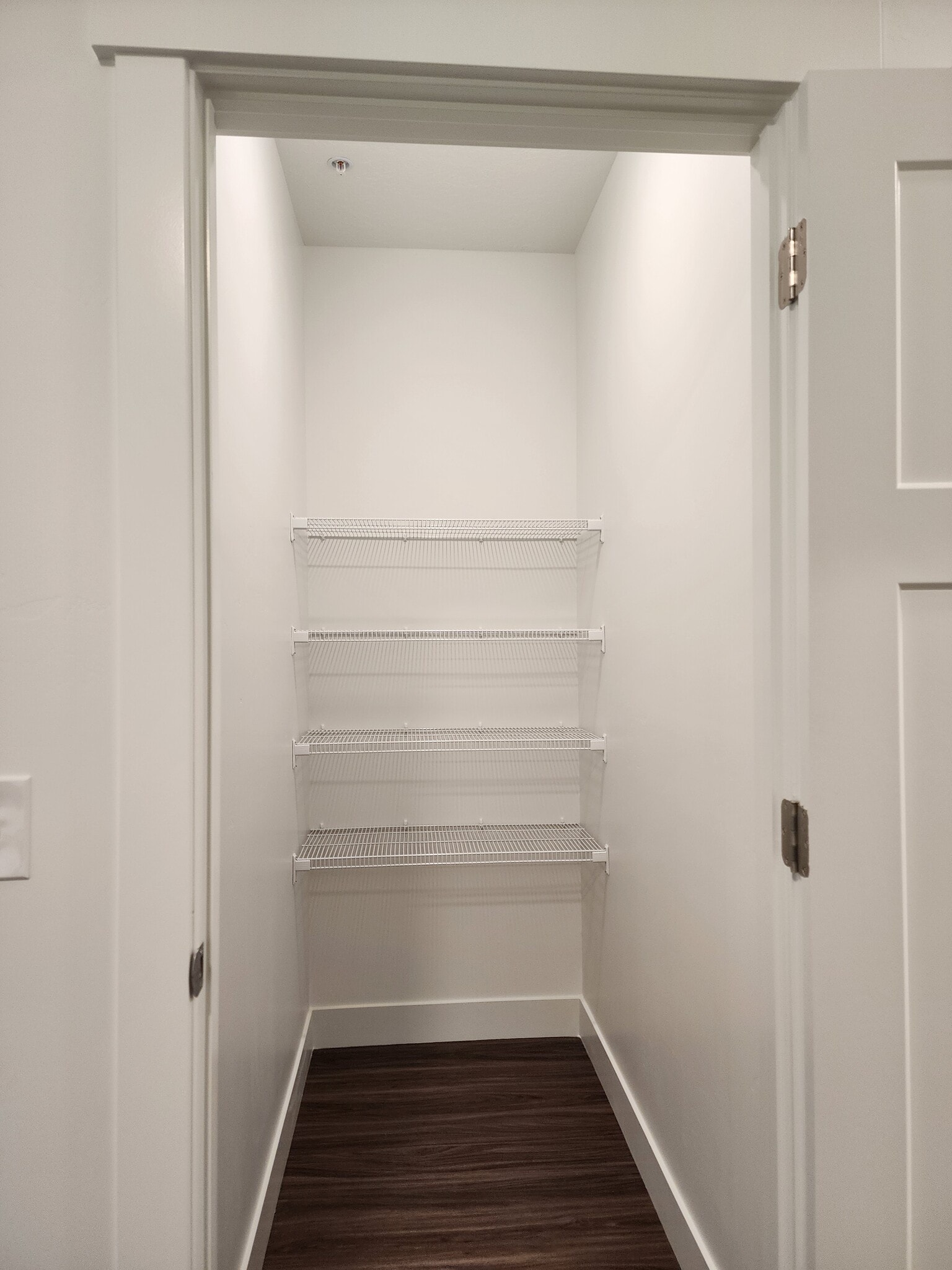 Building Photo - 4735 S Alder Dr