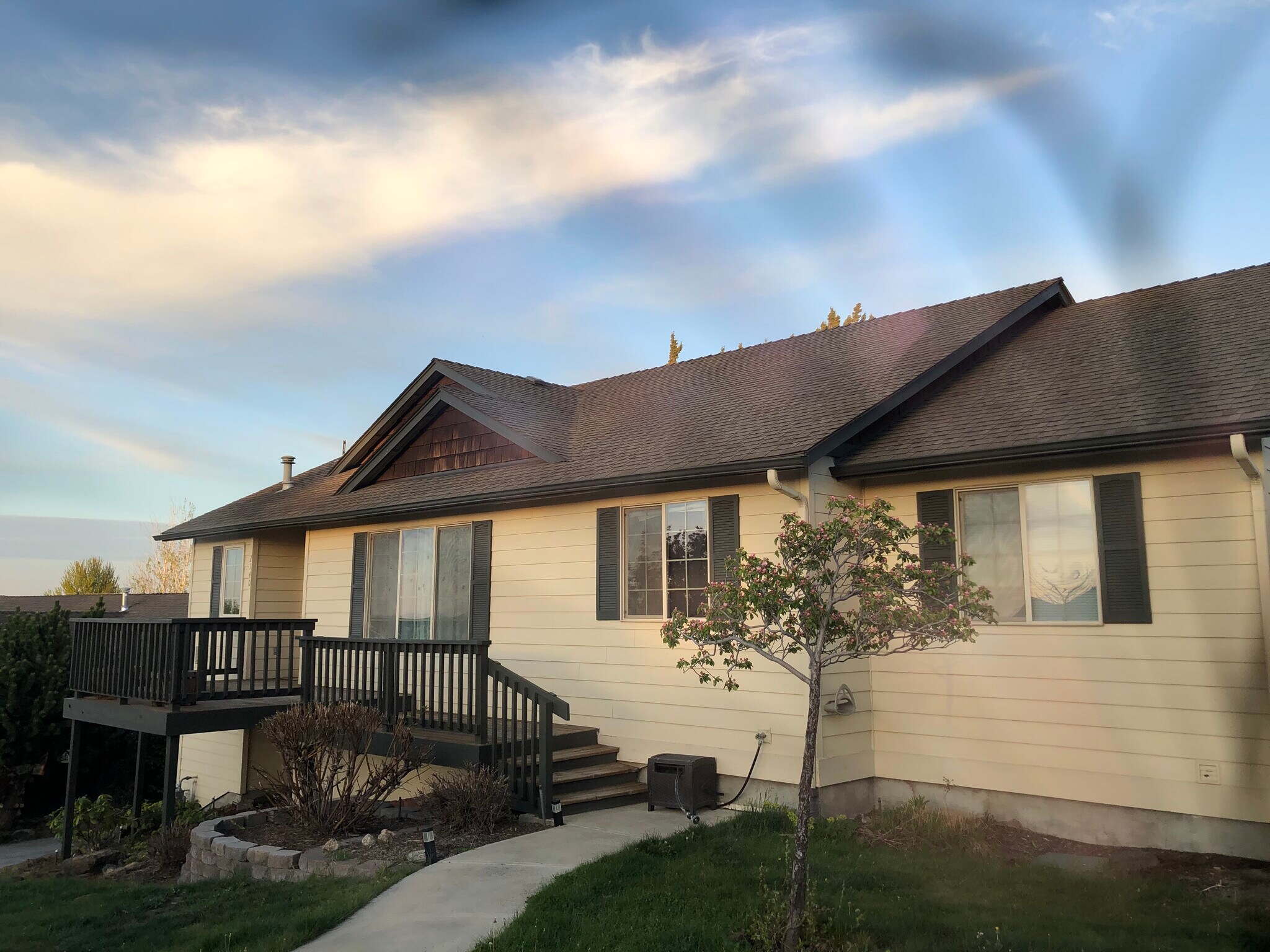 Building Photo - 2140 SW 35th Pl. (H)