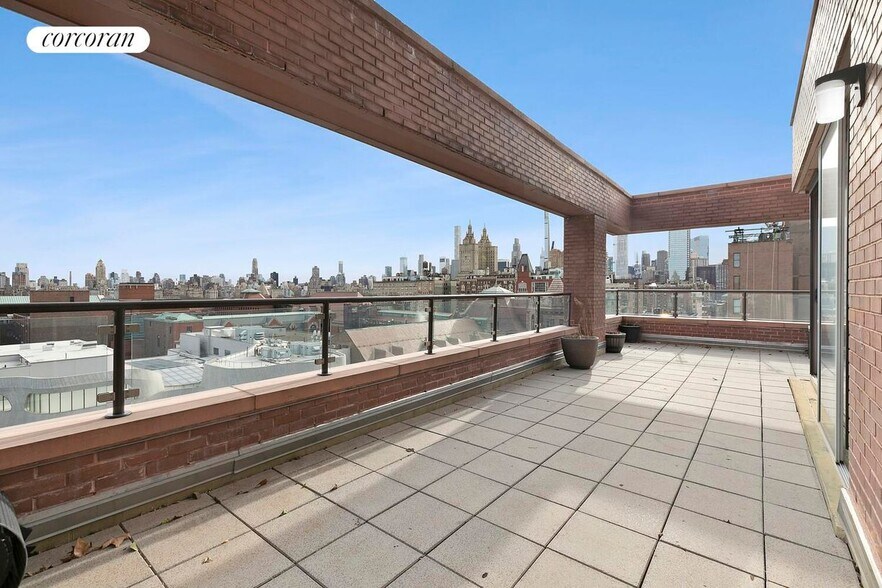 Building Photo - 101 W 79th St