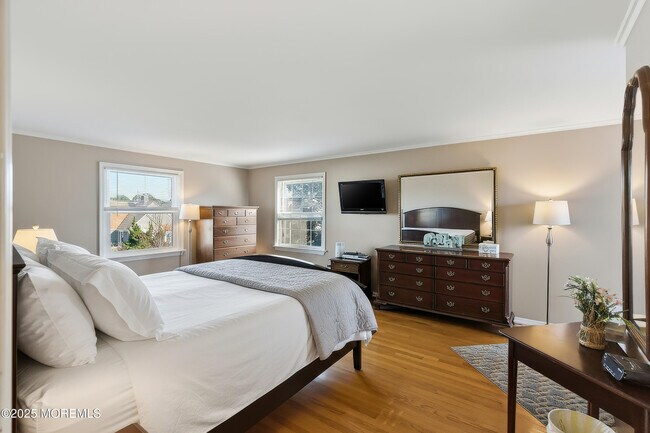 Building Photo - 204 Neptune Pl