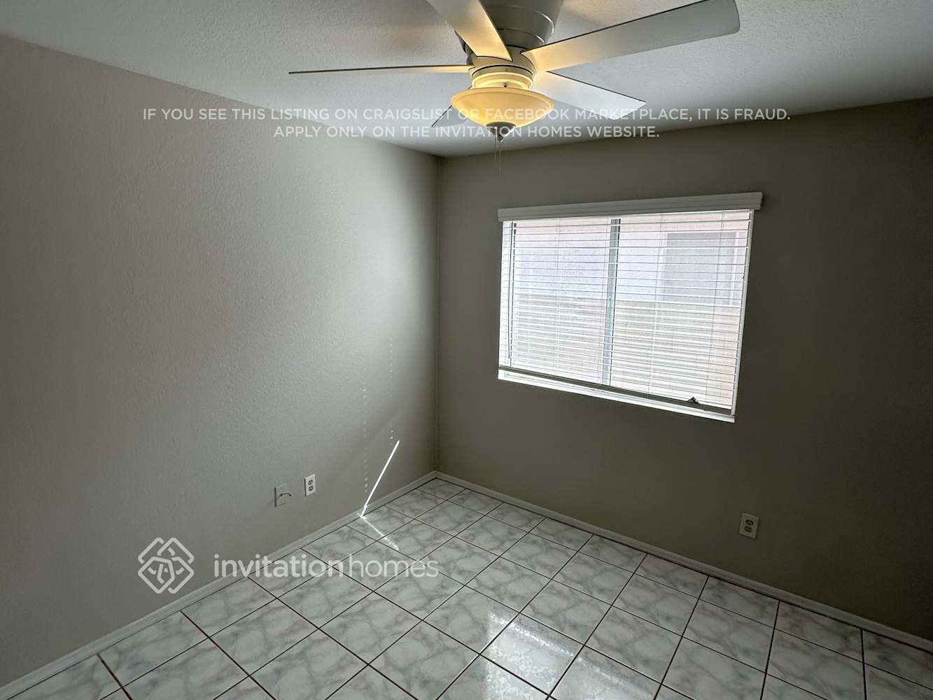 Building Photo - 12480 N 83rd Dr