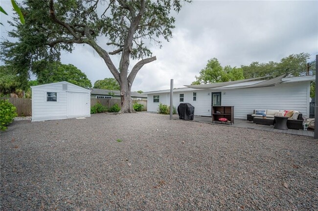 Building Photo - 4710 W Wallace Ave