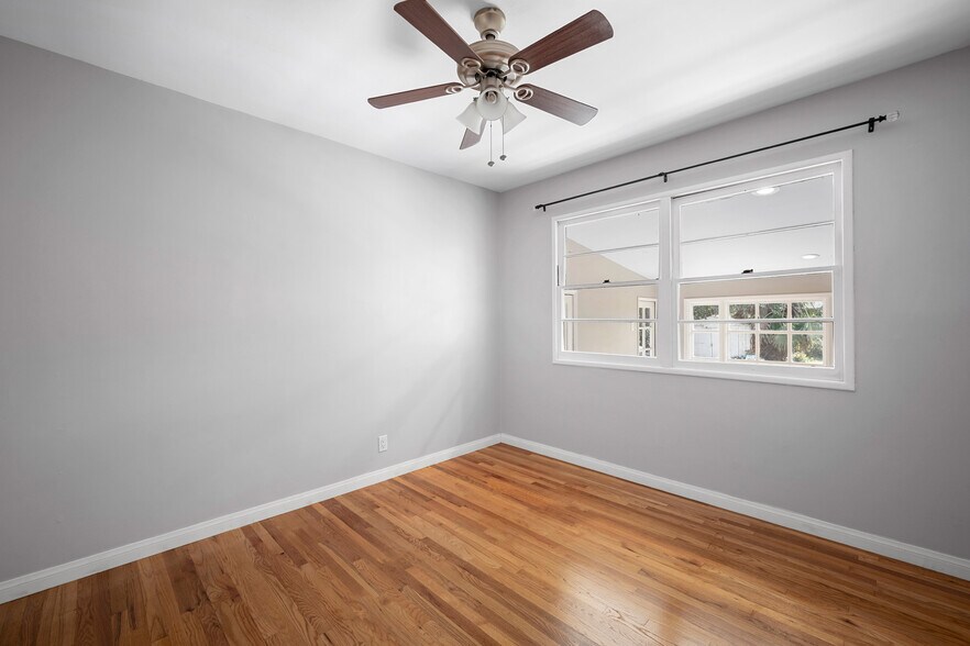 Building Photo - 16026 Valerio St