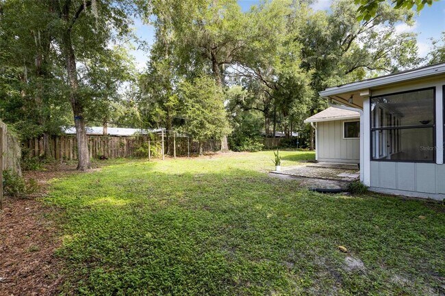 Building Photo - 1716 SW 77th Terrace