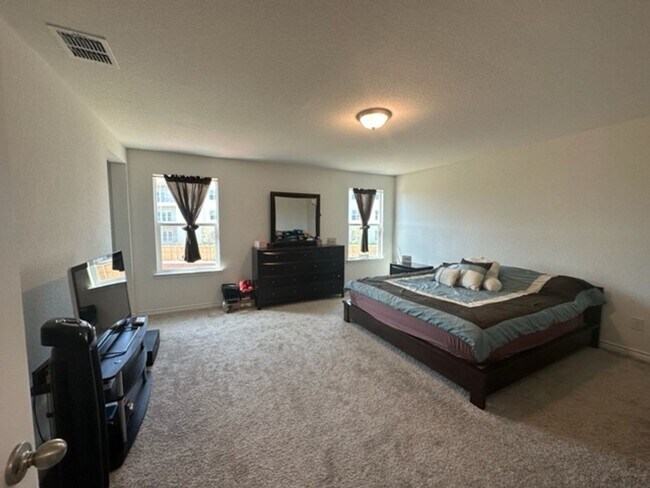 Building Photo - Coming soon... Beautiful 3 bedroom 2 bath ...