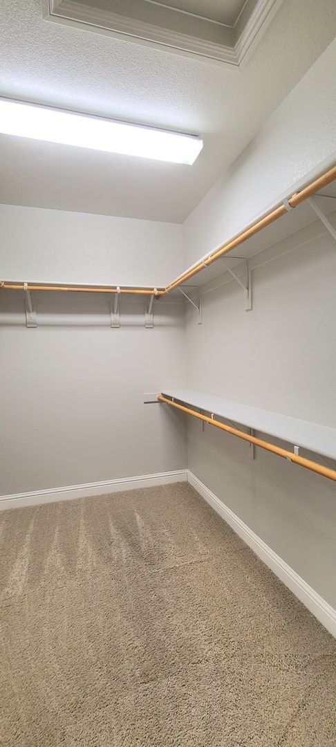 Building Photo - Beautifull Single Family Home in Folsom w/ Solar, Tankless Water Heater, Pool Access, Bonus Room ...