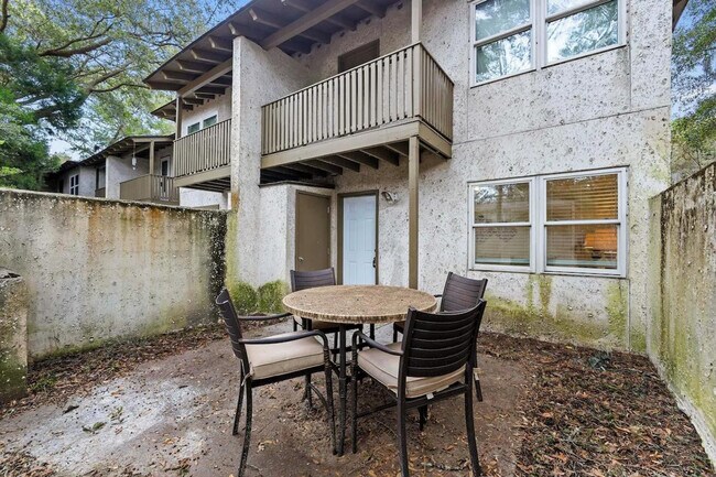 Building Photo - 400 William Hilton Pkwy
