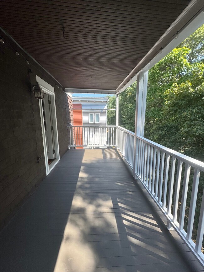 Building Photo - 86 Morrison Ave