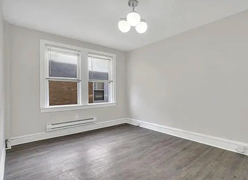 Building Photo - 409 Kerper St