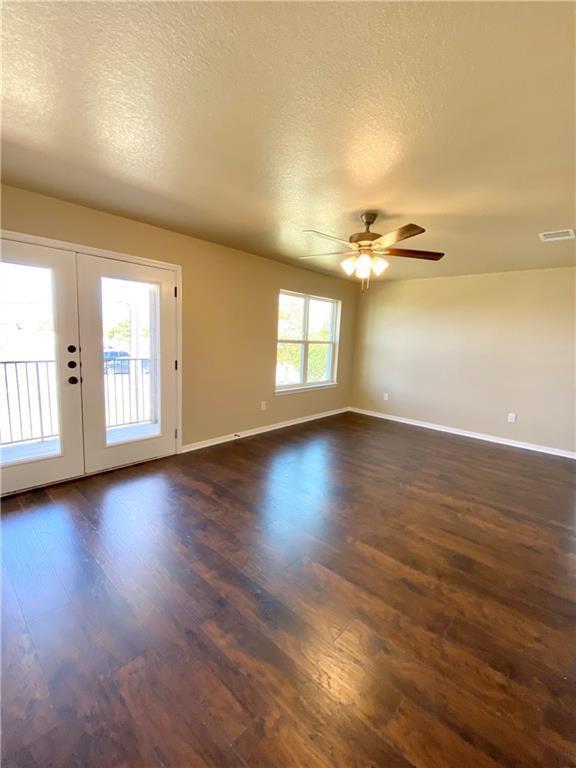 Building Photo - 100 Sandstone Dr