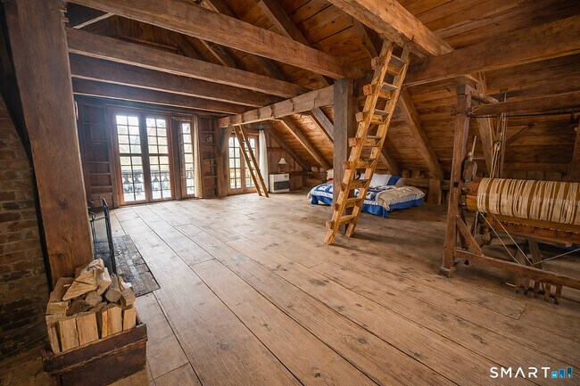 Building Photo - 45 Hoppen Rd