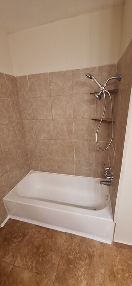 Building Photo - 7832 Elvera St