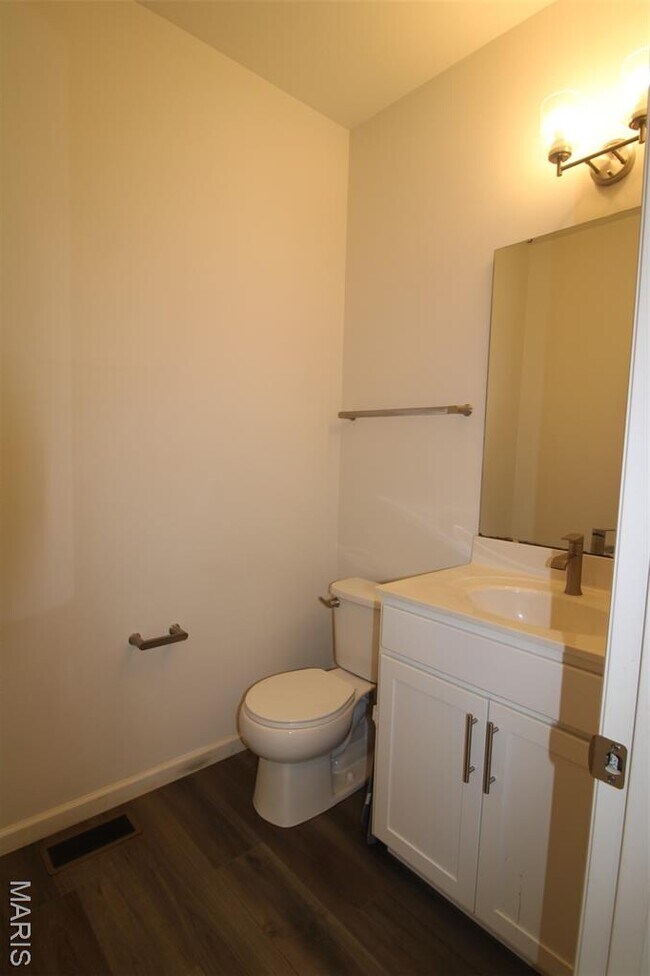 Building Photo - 117 Prairie Wind Dr