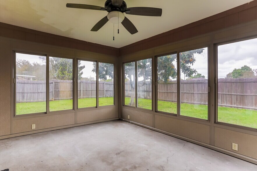 Building Photo - 3131 Fox Squirrel Dr