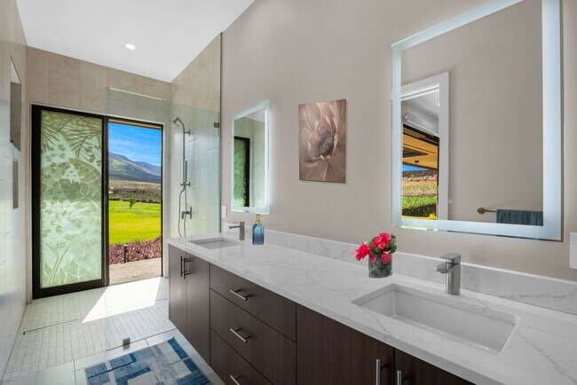 Building Photo - Luxury Ocean View Estate with Infinity Poo...