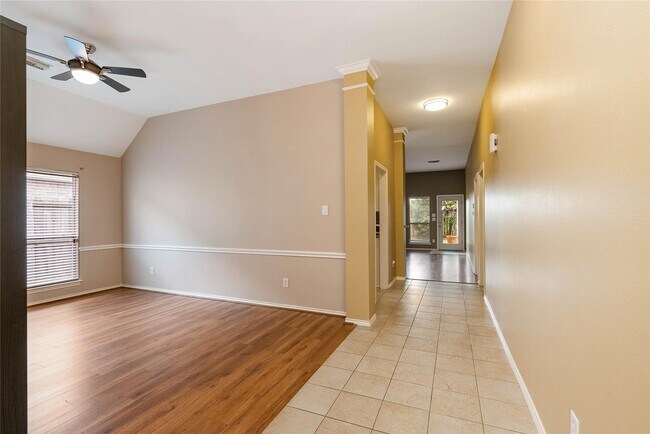 Building Photo - 21506 Willow Glade Dr