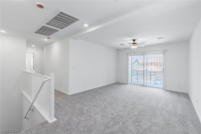 Building Photo - 5733 S Tioga Way