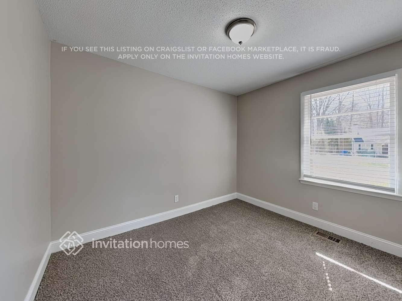 Building Photo - 1700 Woodland Rd