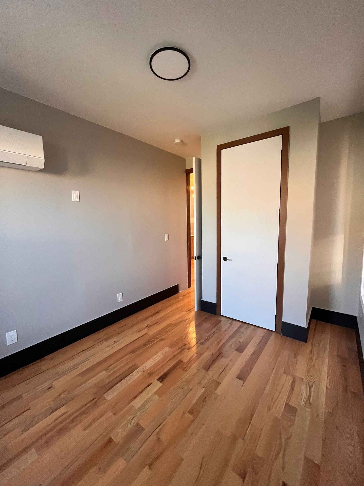 Building Photo - 21 Reed St