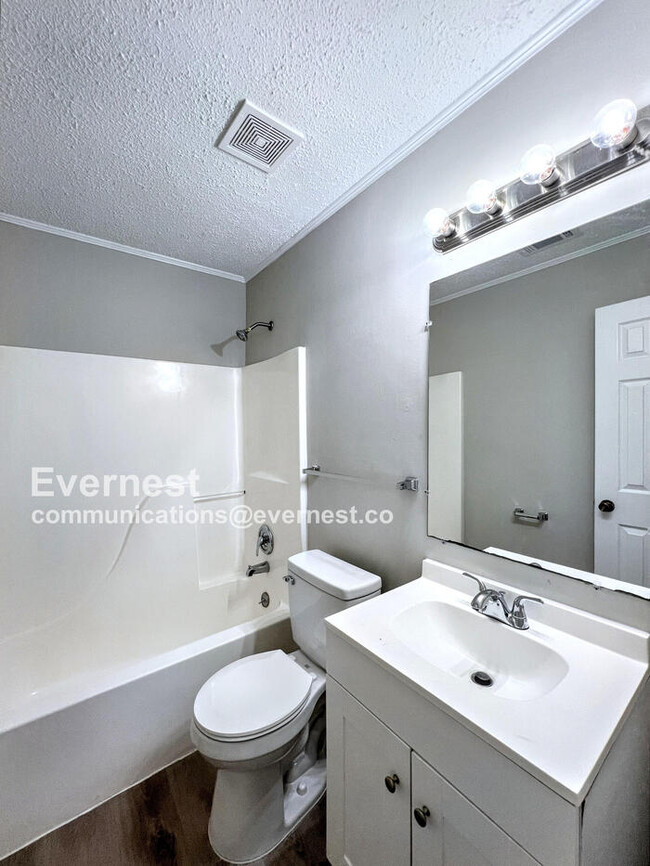 Building Photo - 9136 Bentley Woods Dr