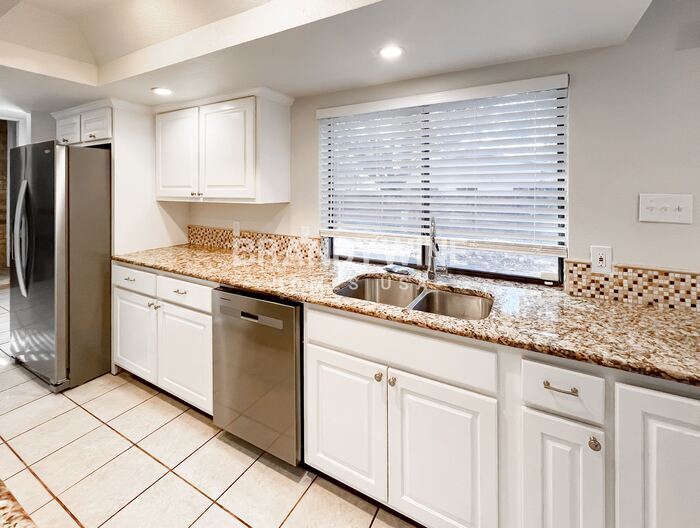 Building Photo - 3608 Montridge Ct