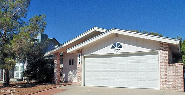 Building Photo - 7133 Imperial Ridge Dr