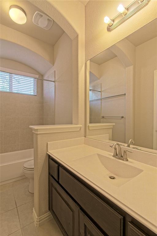 Building Photo - 2700 Madelena Ct