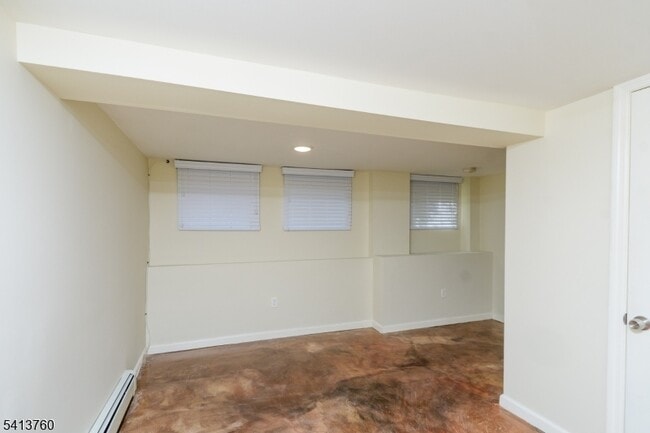 Building Photo - 214 Woodcliff Ave