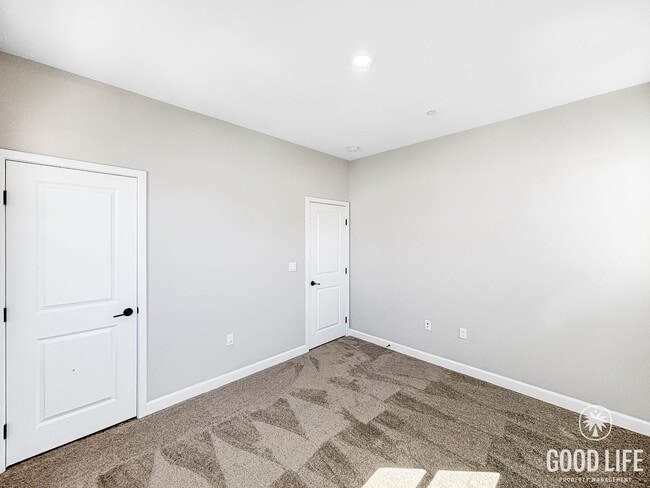 Building Photo - Beautiful 4BD/4BA Townhouse in Otay Ranch ...