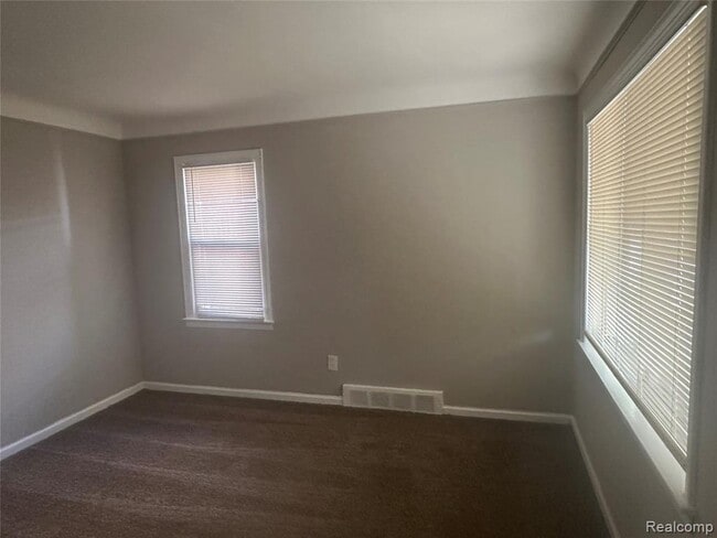 Building Photo - 7777 Auburn St